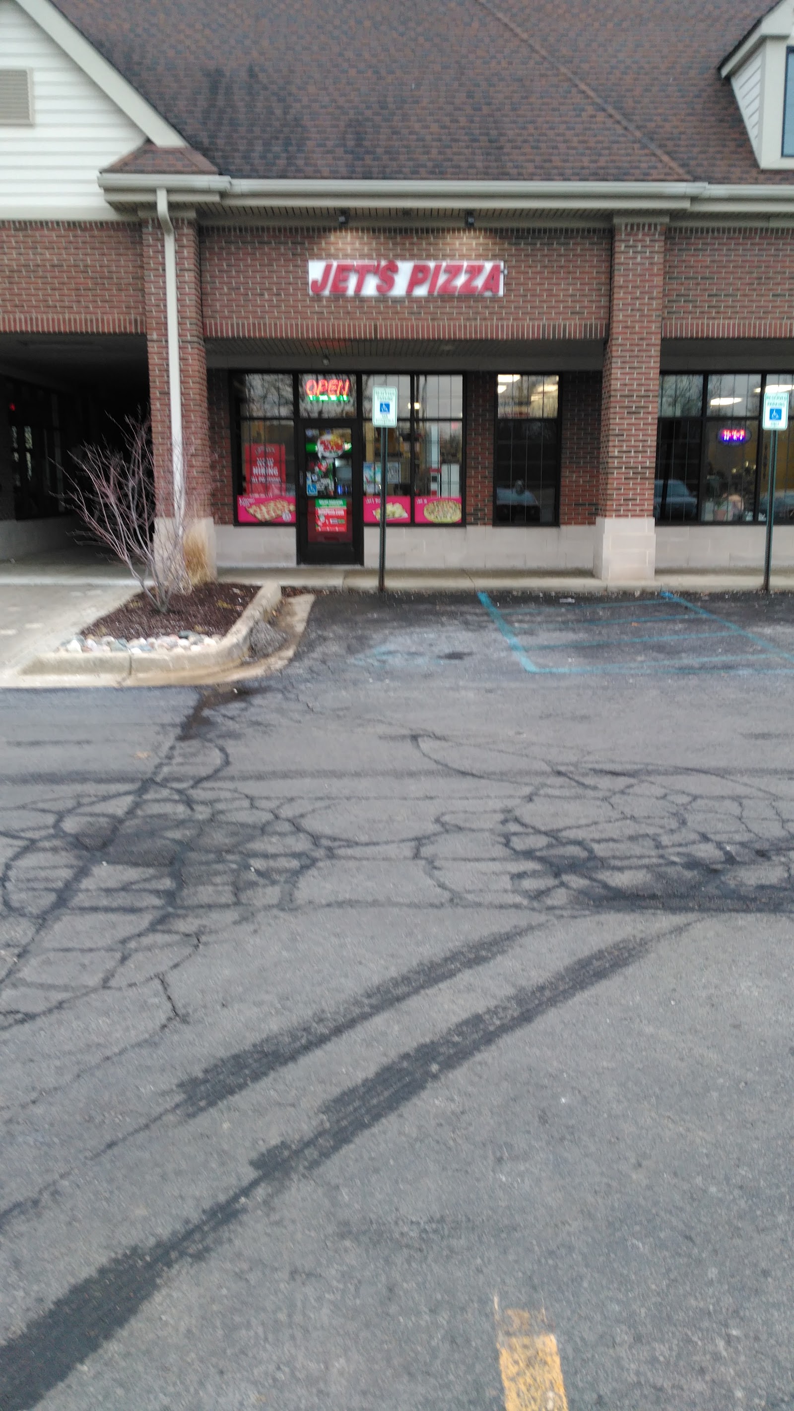 Jet's Pizza in Wixom