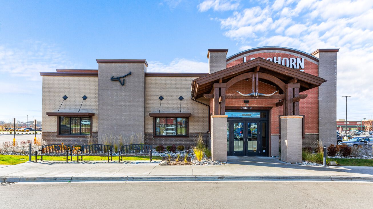 LongHorn Steakhouse in Wixom