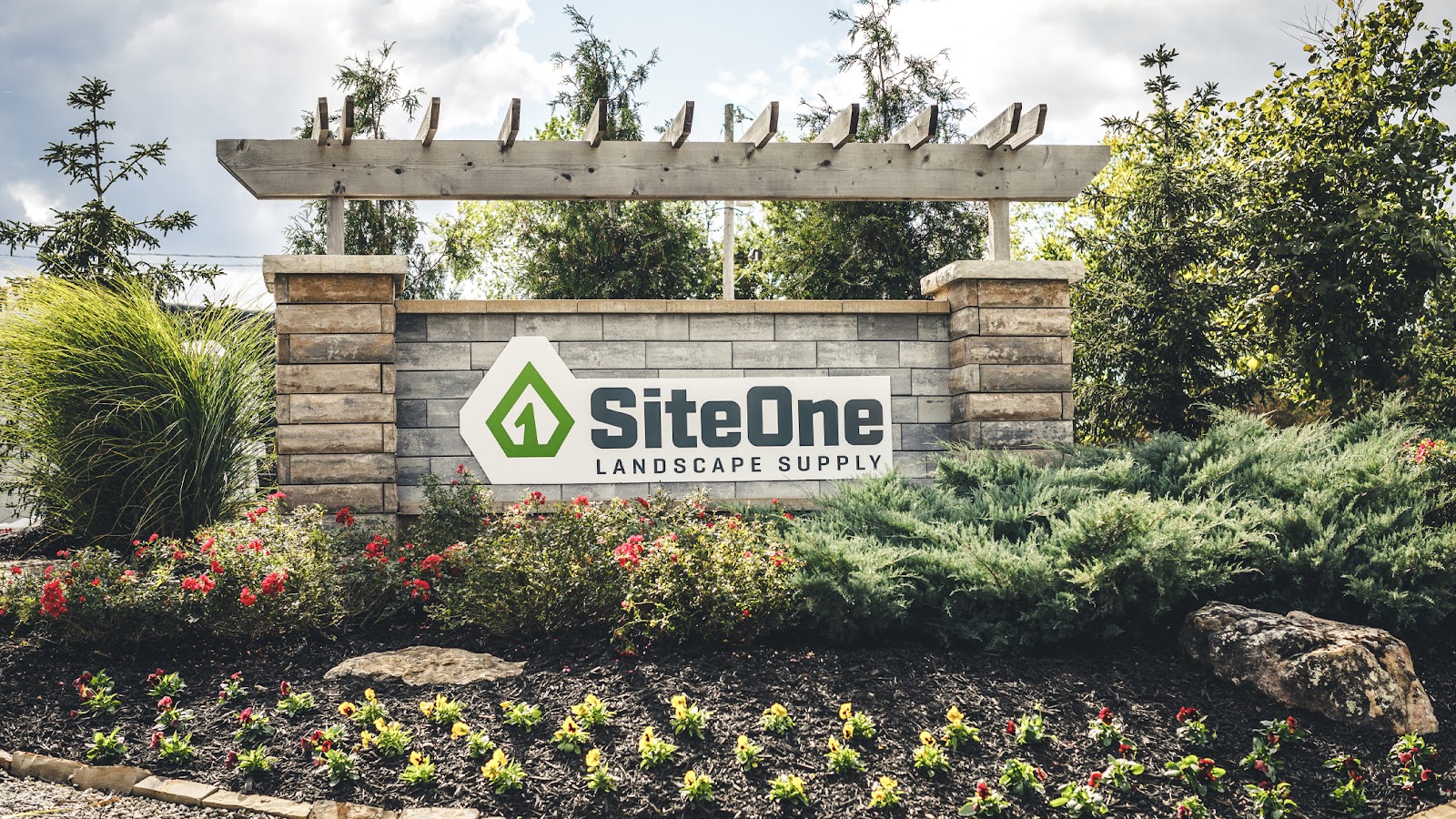 SiteOne Stone Center in Wixom