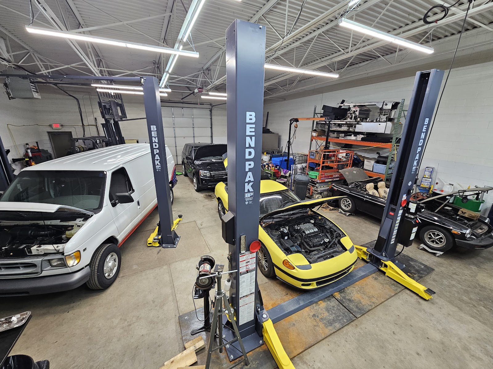 Wixom Fix It Center in Wixom